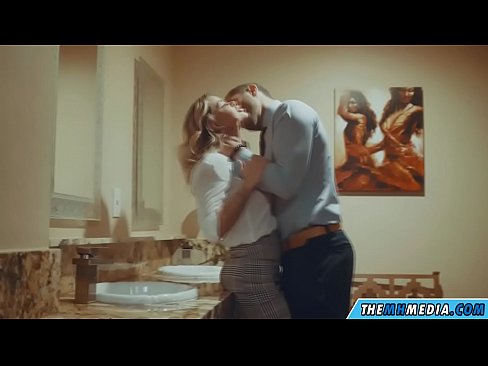 ❤️ Кад те прсата плавуша заведе у јавном тоалету ❤ Анални порно на sr.porno-negrov.ru ❤